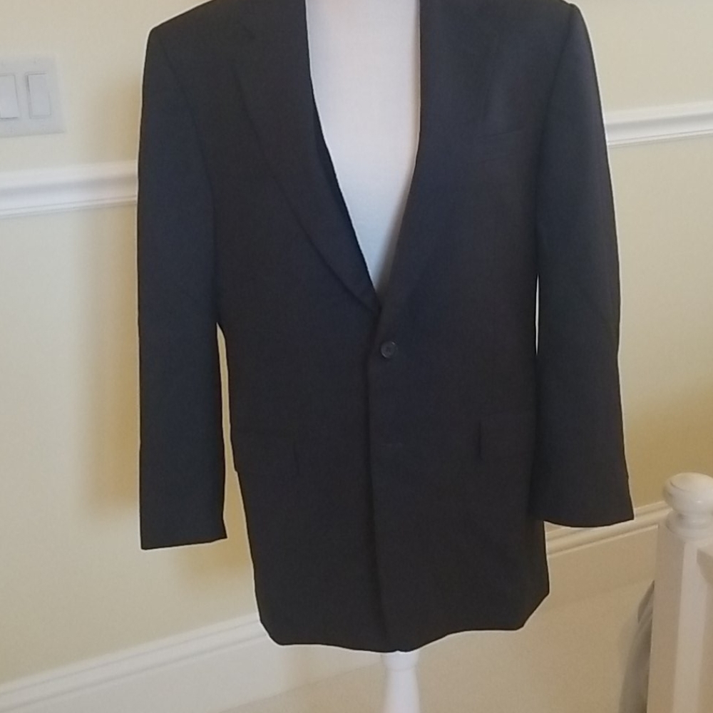 Mens Hickey Freeman suit